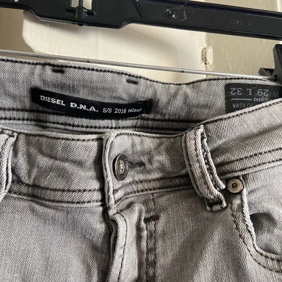 Diesel mens jeans size L 32 W 29 - Picture 2 of 3